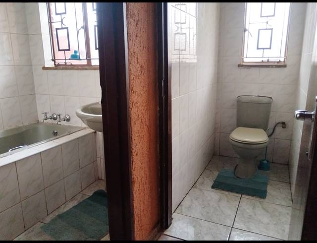 3 BEDROOM HOUSE FOR SALE IN SEBOKENG ZONE 13